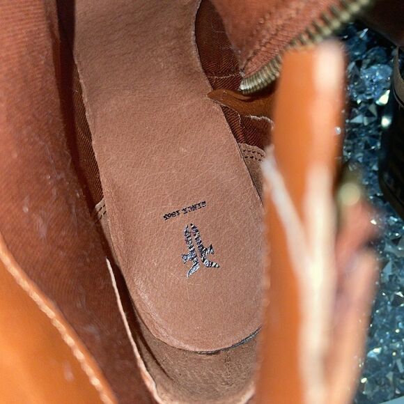 New with tags FRYE brown cognac genuine leather western country ankle booties - Picture 12 of 12